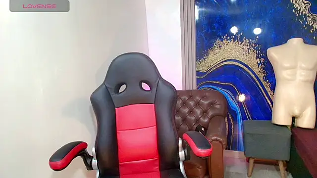 Valeska Williams online show from 03-12-26, 04:07