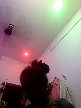 kiiuu sexe online show from 04-15-26, 08:09