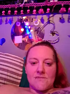 Snapshot of DisireAfterDark chatting on 02-19-26, 06:26 DisireAfterDark online show from 02-19-26, 06:26