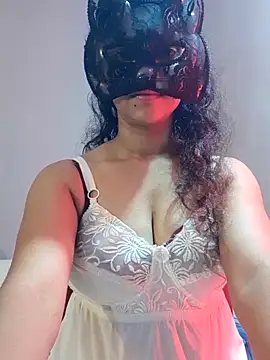cutehotwife online show from 05-18-26, 04:07