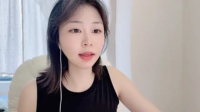 Snapshot of Onefiona chatting on 07-17-26, 06:53 Onefiona online show from 07-17-26, 06:53