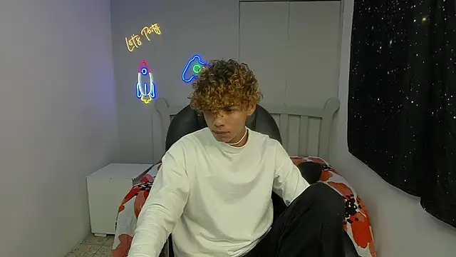 Anyelo Twink online show from 02-02-26, 08:18