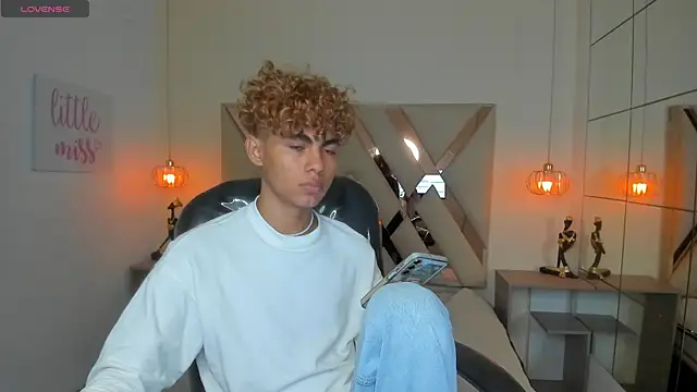 Anyelo Twink online show from 07-11-26, 04:26