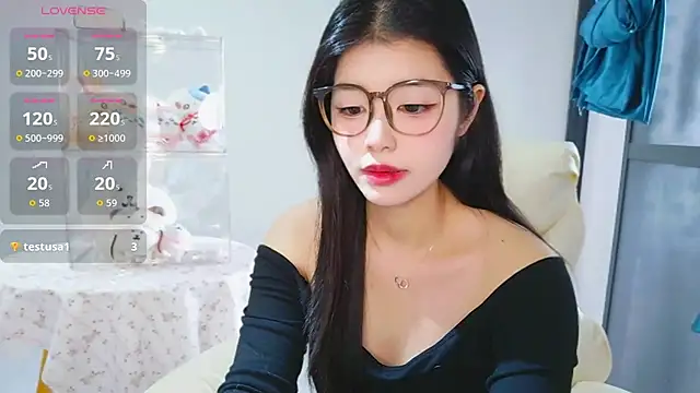 -XiaoYu-777 online show from 03-01-26, 08:38