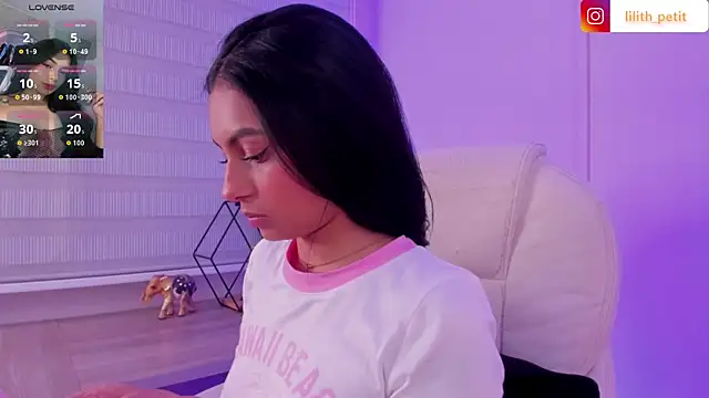 lilith petit  online show from 04-25-26, 01:25