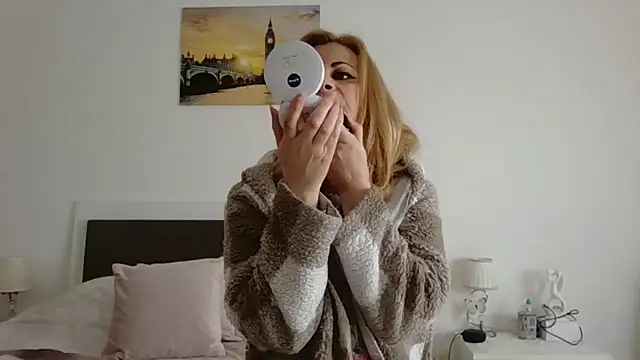 Clara1986 online show from 03-29-26, 09:42