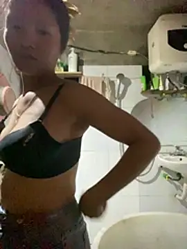 Snapshot of Juhi-beo chatting on 01-16-26, 03:05 Juhi-beo online show from 01-16-26, 03:05