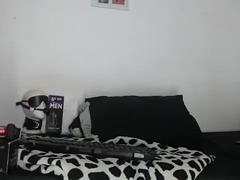 CherryH0ttie online show from 05-27-26, 06:49