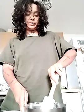 Snapshot of therealsun8 chatting on 02-21-26, 07:42 therealsun8 online show from 02-21-26, 07:42