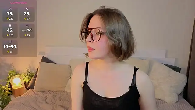 Next2Marie online show from 04-24-26, 05:54