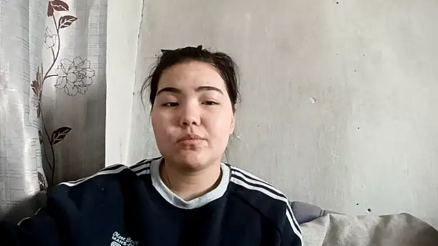 MollyAsian online show from 02-15-26, 05:37