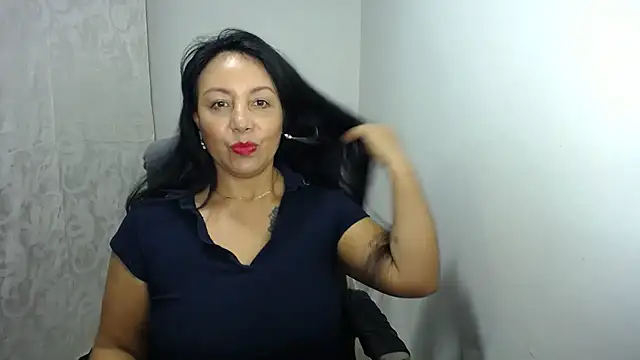 soyElena46 online show from 04-20-26, 12:19