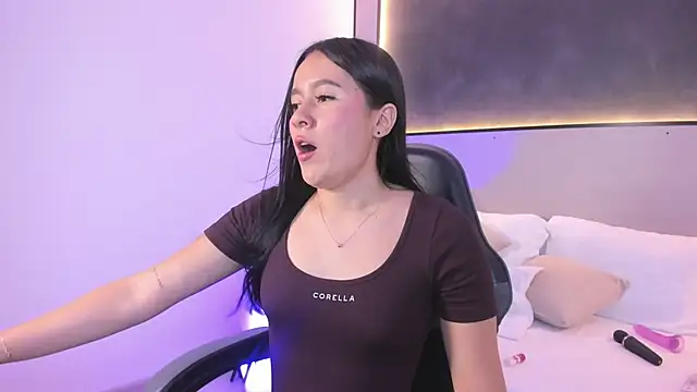 mia slora online show from 06-12-26, 12:04