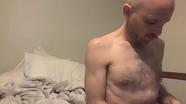 Snapshot of FrankieFuckMe chatting on 02-03-26, 06:40 FrankieFuckMe online show from 02-03-26, 06:40