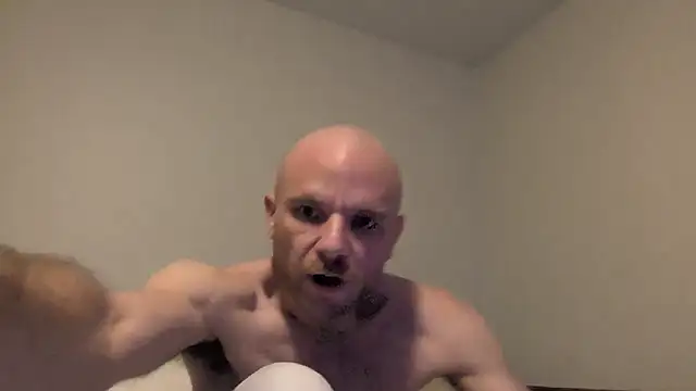 Snapshot of FrankieFuckMe chatting on 02-05-26, 11:26 FrankieFuckMe online show from 02-05-26, 11:26