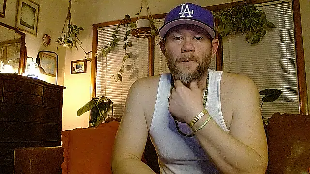 marcus graves 13 online show from 02-25-26, 01:48