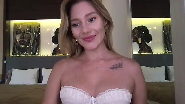 Stella muse online show from 02-13-26, 03:46