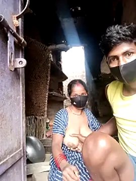 Snapshot of Shivanisingh4 chatting on 03-27-26, 09:21 Shivanisingh4 online show from 03-27-26, 09:21