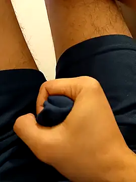 Uzieham22 online show from 04-19-26, 12:15