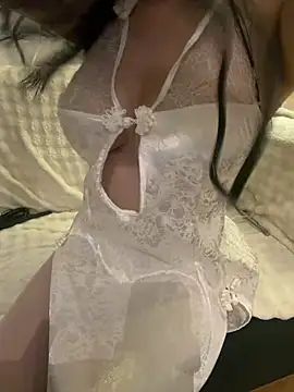 Mia-zhan online show from 04-25-26, 09:23