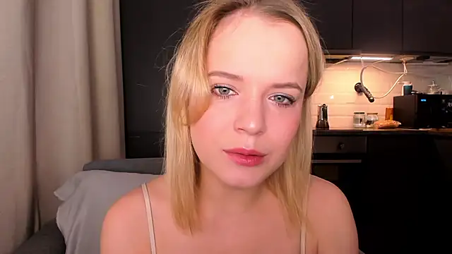 JessicaBeverly  online show from 04-27-26, 06:44