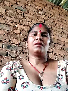 Hot di97 online show from 03-16-26, 07:34