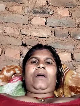 Hot di97 online show from 04-15-26, 03:19