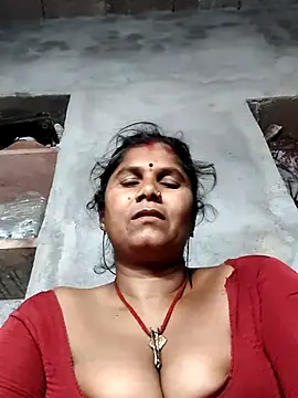 Hot di97 online show from 04-22-26, 03:24