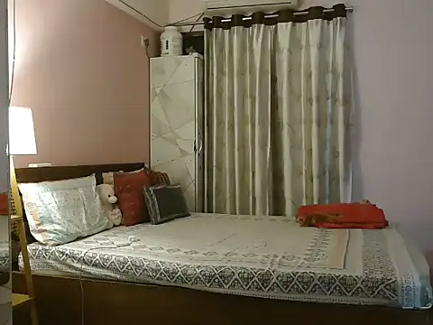 SASSY AANNUU online show from 06-24-26, 09:03