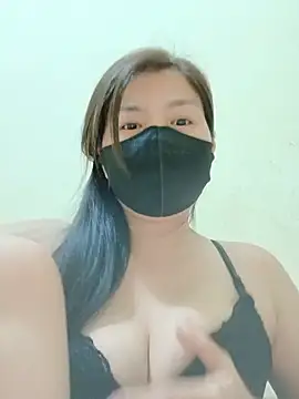 Snapshot of Lyly-68688 chatting on 05-16-26, 10:36 Lyly-68688 online show from 05-16-26, 10:36