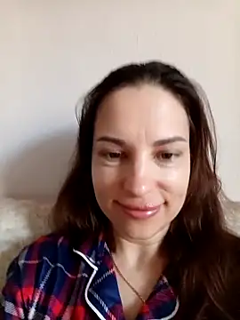 Snapshot of She-Moon chatting on 04-28-26, 06:29 She-Moon online show from 04-28-26, 06:29