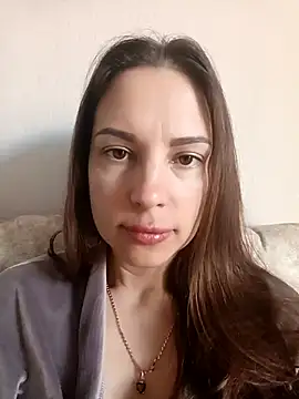Snapshot of She-Moon chatting on 05-07-26, 05:24 She-Moon online show from 05-07-26, 05:24