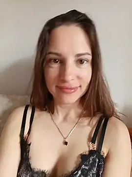 Snapshot of She-Moon chatting on 05-31-26, 05:59 She-Moon online show from 05-31-26, 05:59