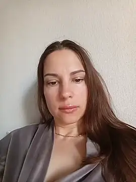 Snapshot of She-Moon chatting on 06-16-26, 05:54 She-Moon online show from 06-16-26, 05:54