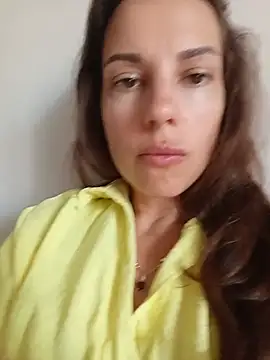 Snapshot of She-Moon chatting on 07-08-26, 05:23 She-Moon online show from 07-08-26, 05:23