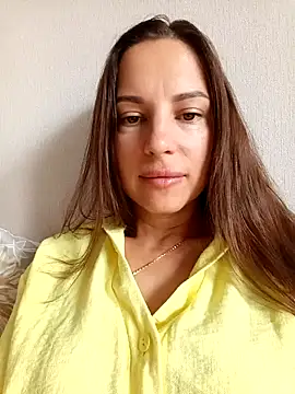 Snapshot of She-Moon chatting on 07-20-26, 06:28 She-Moon online show from 07-20-26, 06:28