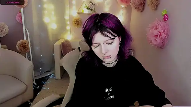 Ashley Veil online show from 04-25-26, 09:01