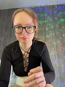 coy girl  online show from 02-07-26, 11:58