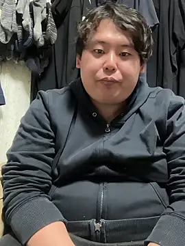 Snapshot of 82no_heya chatting on 03-22-26, 04:32 82no heya online show from 03-22-26, 04:32