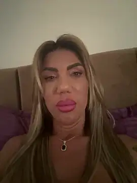 Missolevelvet online show from 04-18-26, 04:22