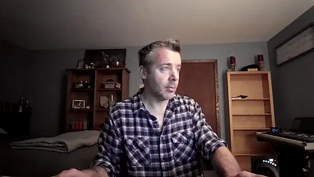 chrisw8140 online show from 03-16-26, 05:44