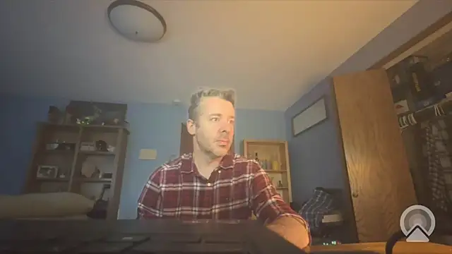 Snapshot of chrisw8140 chatting on 04-27-26, 02:59 chrisw8140 online show from 04-27-26, 02:59