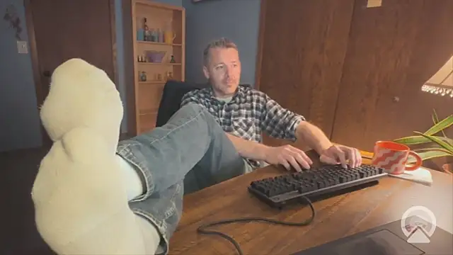Snapshot of chrisw8140 chatting on 04-30-26, 02:40 chrisw8140 online show from 04-30-26, 02:40