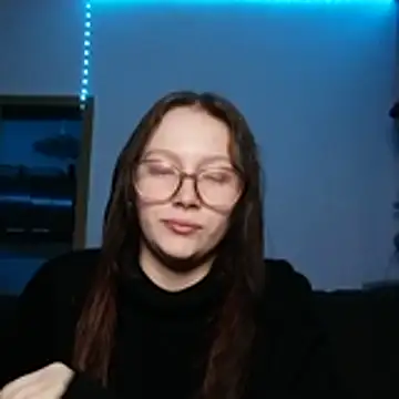 YoungLisaa18 online show from 01-19-26, 04:00