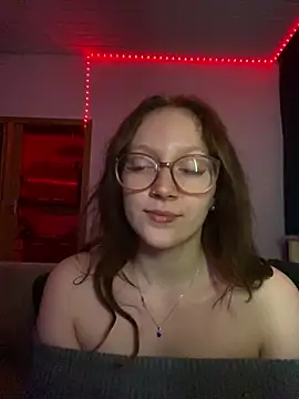 YoungLisaa18 online show from 03-10-26, 07:52