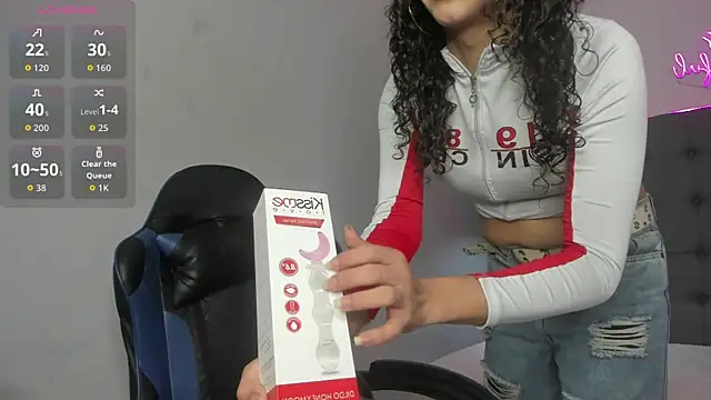 scarletcherry18 online show from 04-11-26, 03:33