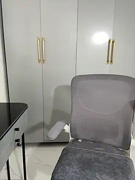 Llabi2k online show from 04-25-26, 07:22