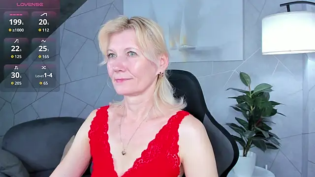 Julie Lucas online show from 06-10-26, 12:00