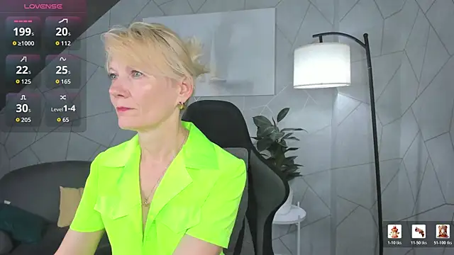Julie Lucas online show from 06-10-26, 11:46