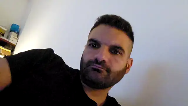 Snapshot of marios87xxl chatting on 03-22-26, 01:03 marios87xxl online show from 03-22-26, 01:03